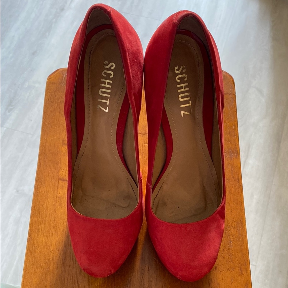 Schutz Women's Red/Tangerine Suede Pumps